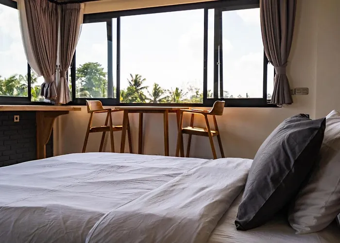Maple Ridge - Private Pool & Rice Field View Ubud