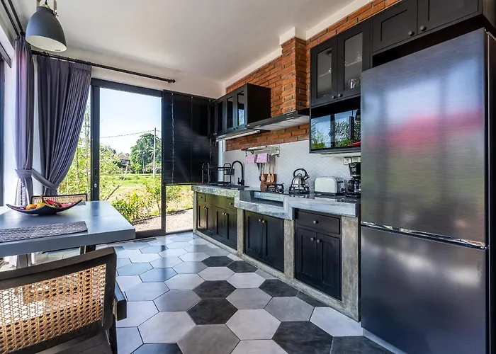 Maple Ridge - Private Pool & Rice Field View Ubud